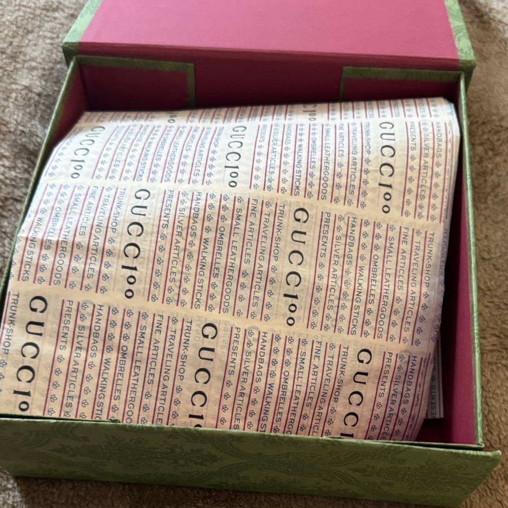 Gucci Tan Leather Belt with Gold GG Buckle - Picture 7 of 10